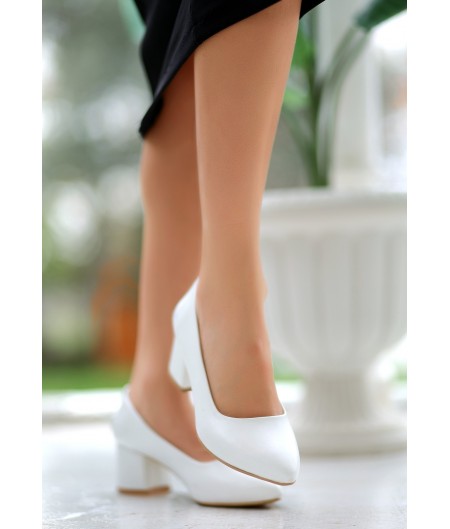 Tegan Beyaz Cilt Topuklu Ayakkabı