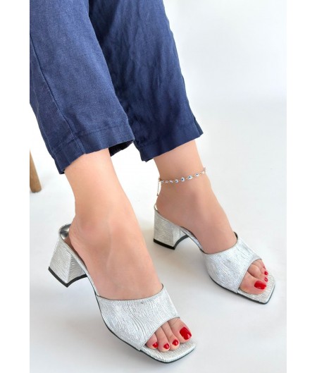 Luart Gümüş Simli Topuklu Terlik