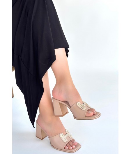 Caren Bej Cilt Topuklu Terlik