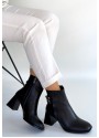 Kanda Siyah Cilt Topuklu Bot Kanda Siyah Cilt Topuklu Bot