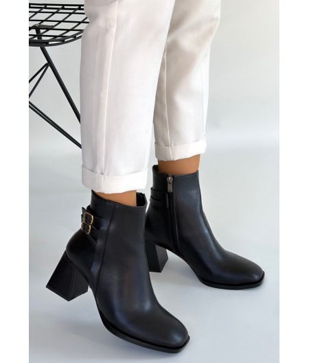 Kanda Siyah Cilt Topuklu Bot Kanda Siyah Cilt Topuklu Bot