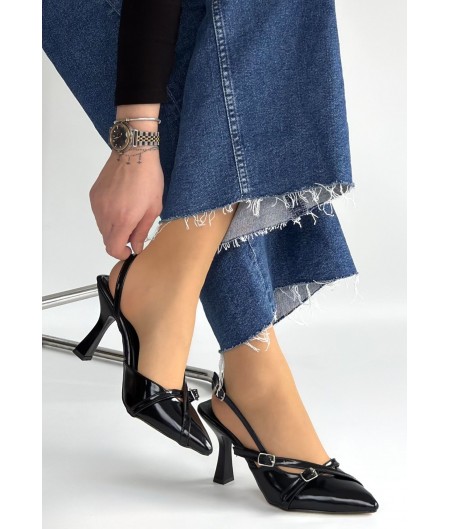 Tetti Siyah Rugan Topuklu Ayakkabı Tetti Siyah Rugan Topuklu Ayakkabı