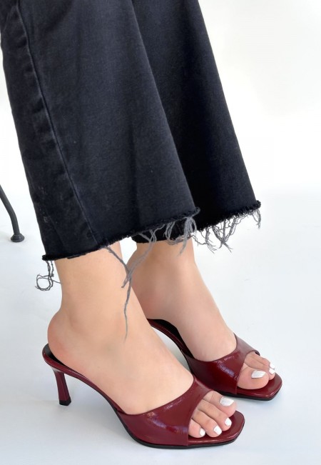 Ribay Bordo Rugan Topuklu Terlik