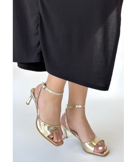 Lenya Gold Rugan Topuklu Ayakkabı Lenya Gold Rugan Topuklu Ayakkabı