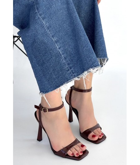 Jowin Bordo Rugan Topuklu Bilekten Kemerli Ayakkabı Jowin Bordo Rugan Topuklu Bilekten Kemerli Ayakkabı