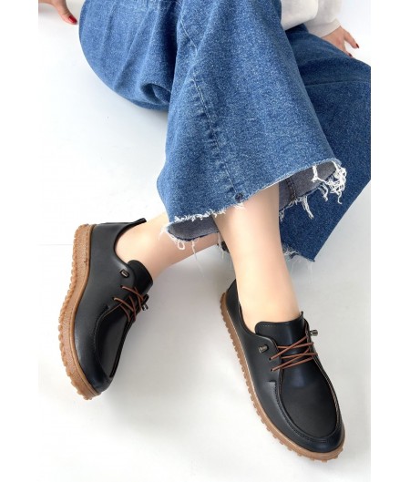 Guot Siyah Cilt Bağcıklı Babet Ayakkabı