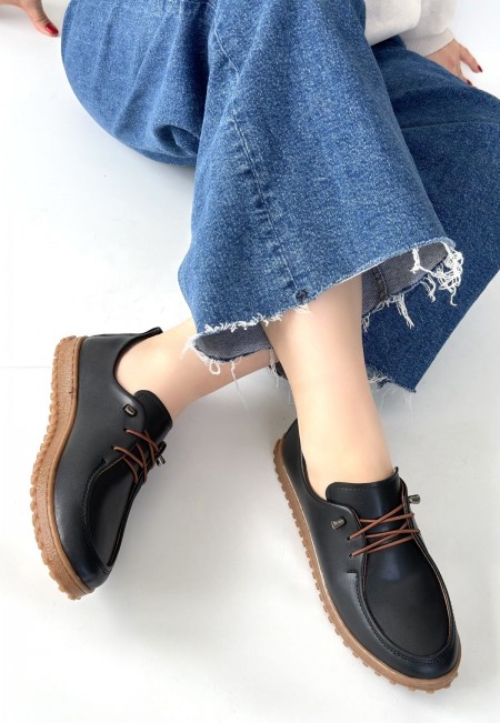 Guot Siyah Cilt Bağcıklı Babet Ayakkabı