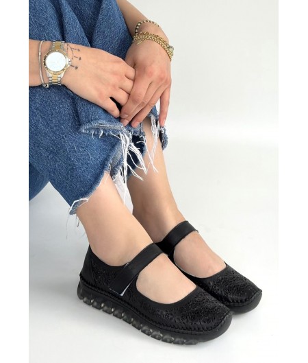 Sina Siyah Deri Cırt Cırtlı Babet Ayakkabı