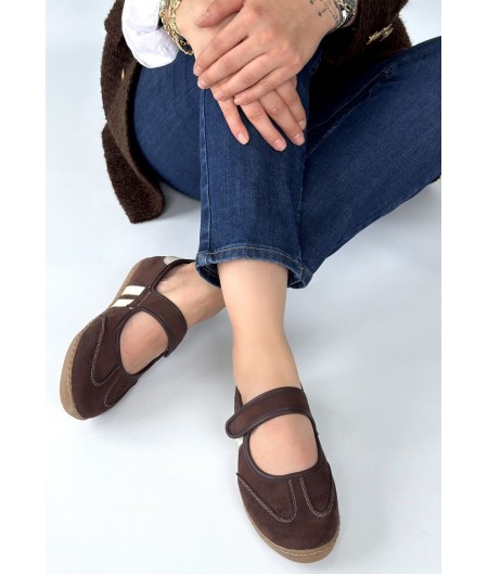 Menja Kahverengi Süet Cırt Cırtlı Babet Ayakkabı