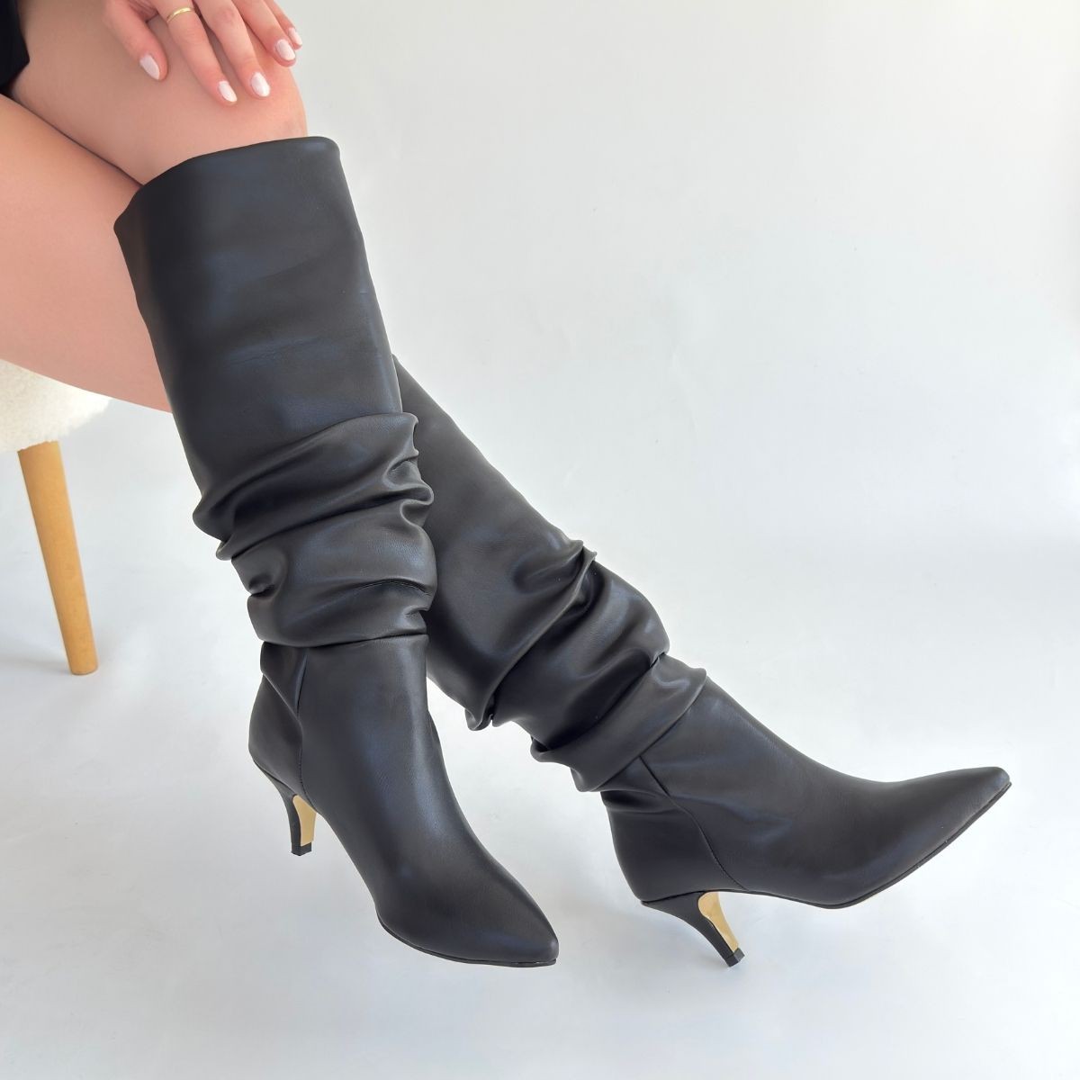 Zelya Siyah Cilt Topuklu Çizme